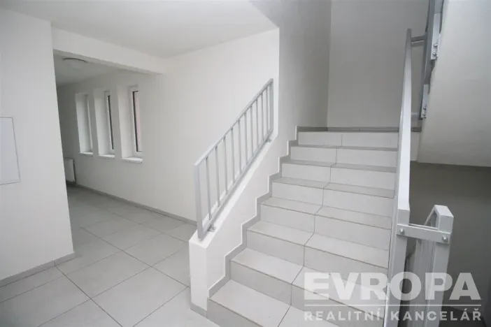 Pronájem kanceláře, Plzeň, Klatovská třída, 82 m2