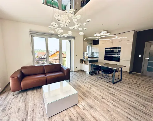 Prodej bytu 3+kk, Karlovy Vary, Svatošská, 92 m2