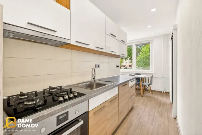 Prodej bytu 2+1, Uherský Ostroh - Ostrožské Předměstí, Sídliště, 54 m2