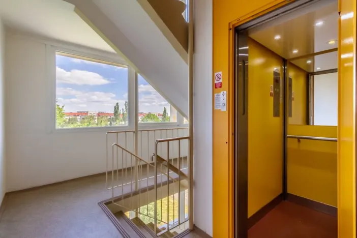 Pronájem bytu 3+kk, Praha - Prosek, Lovosická, 64 m2