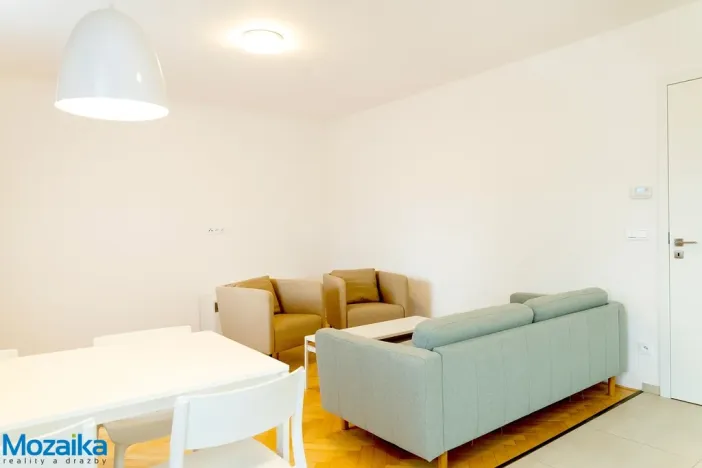 Pronájem bytu 2+kk, Lanškroun - Lanškroun-Vnitřní Město, nám. J. M. Marků, 62 m2