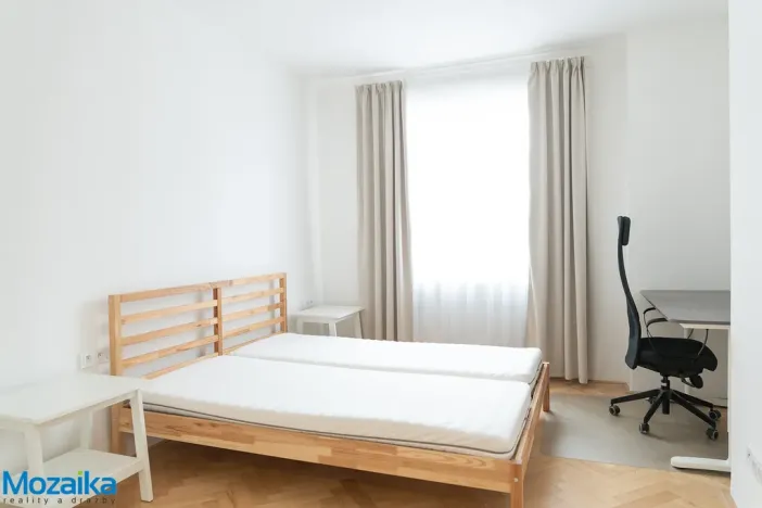 Pronájem bytu 2+kk, Lanškroun - Lanškroun-Vnitřní Město, nám. J. M. Marků, 62 m2