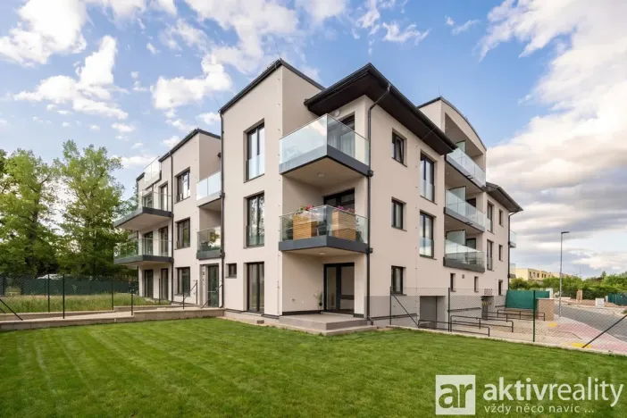 Pronájem bytu 1+kk, Přezletice, Pod Zahrady, 40 m2