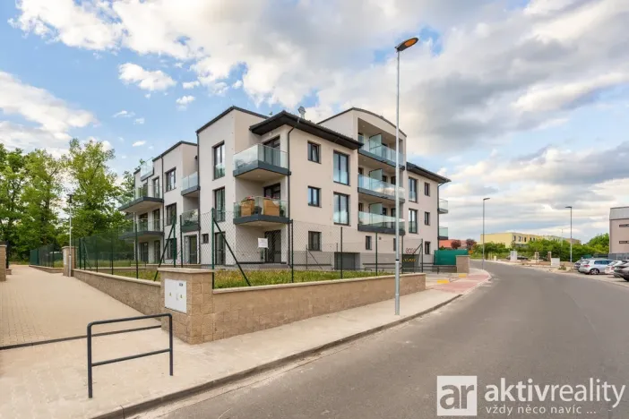 Pronájem bytu 1+kk, Přezletice, Pod Zahrady, 40 m2