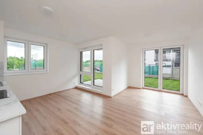 Pronájem bytu 1+kk, Přezletice, Pod Zahrady, 40 m2