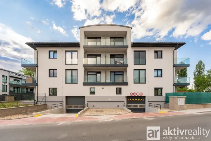 Pronájem bytu 1+kk, Přezletice, Pod Zahrady, 40 m2
