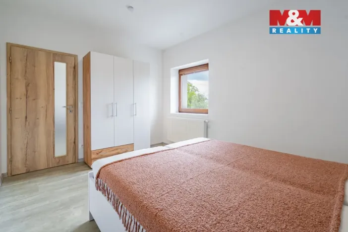 Prodej bytu 2+kk, Třeboň - Holičky, 42 m2
