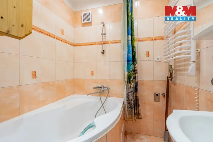 Prodej bytu 3+1, Kunžak, Bystřická, 76 m2