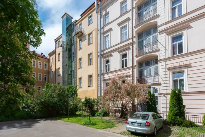 Pronájem bytu 3+1, Praha - Vinohrady, Šafaříkova, 90 m2