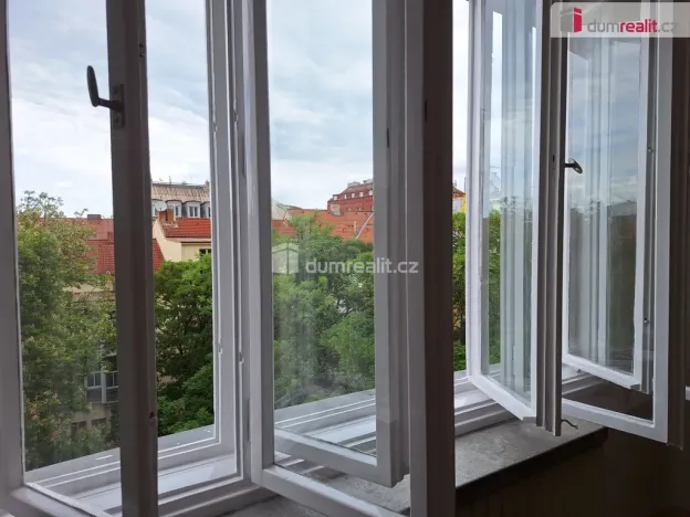 Pronájem bytu 1+kk, Praha - Vinohrady, Jana Masaryka, 28 m2