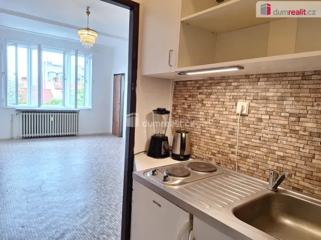 Pronájem bytu 1+kk, Praha - Vinohrady, Jana Masaryka, 28 m2