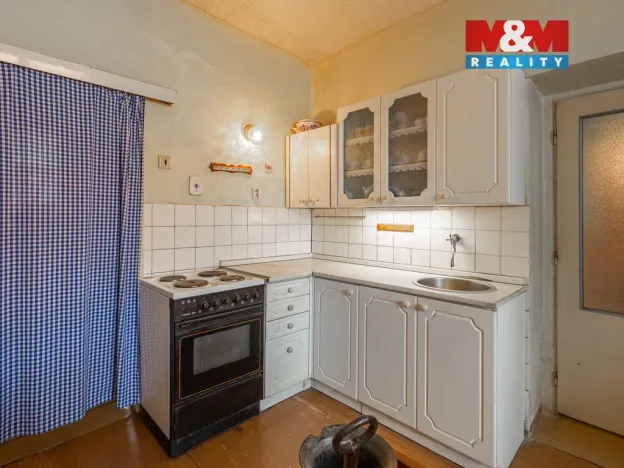 Prodej rodinného domu, Zásmuky, Kmochovo nám., 120 m2