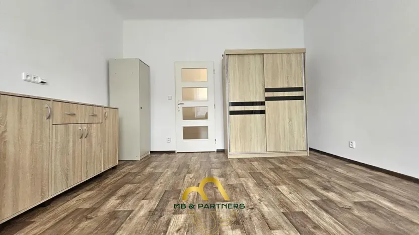 Pronájem bytu 2+kk, Praha - Michle, Adamovská, 42 m2