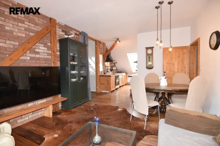 Prodej komerční nemovitosti, Dolany - Véska, 290 m2