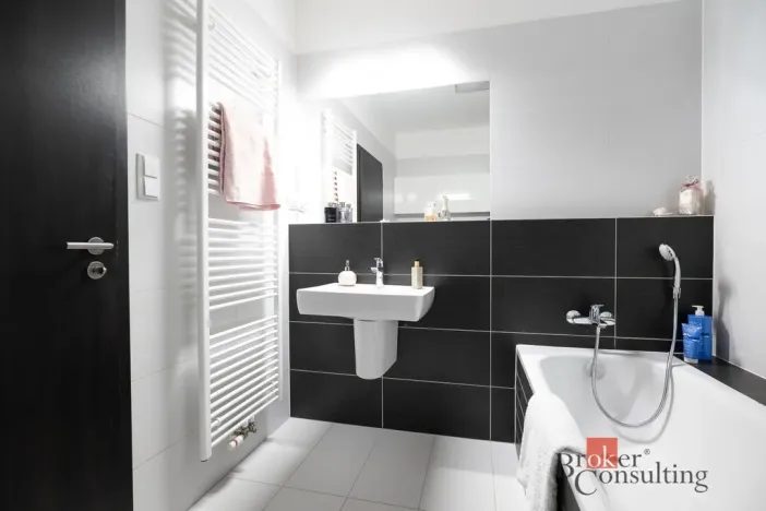 Pronájem rodinného domu, Praha - Dolní Měcholupy, Rothmayerova, 155 m2
