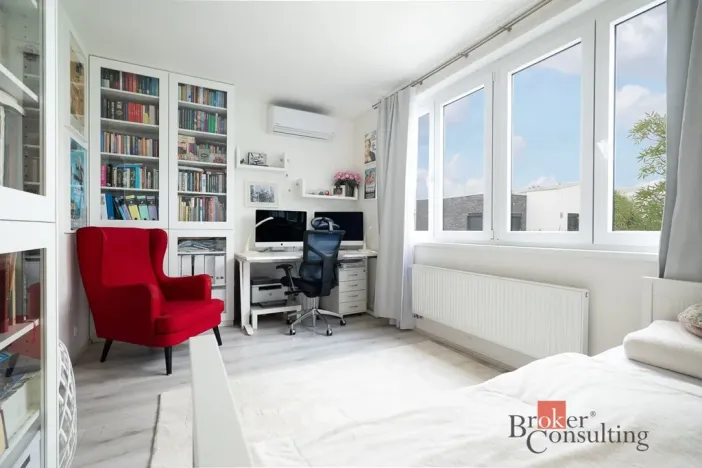 Pronájem rodinného domu, Praha - Dolní Měcholupy, Rothmayerova, 155 m2