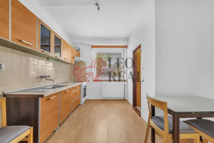 Prodej bytu 1+1, Nové Město nad Metují, Pod Výrovem, 42 m2