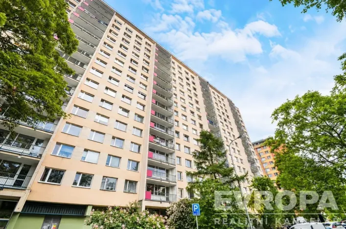 Prodej bytu 2+1, Praha - Kobylisy, Chabařovická, 62 m2