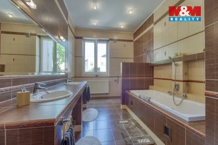 Prodej rodinného domu, Chodová Planá, Pivovarská, 254 m2