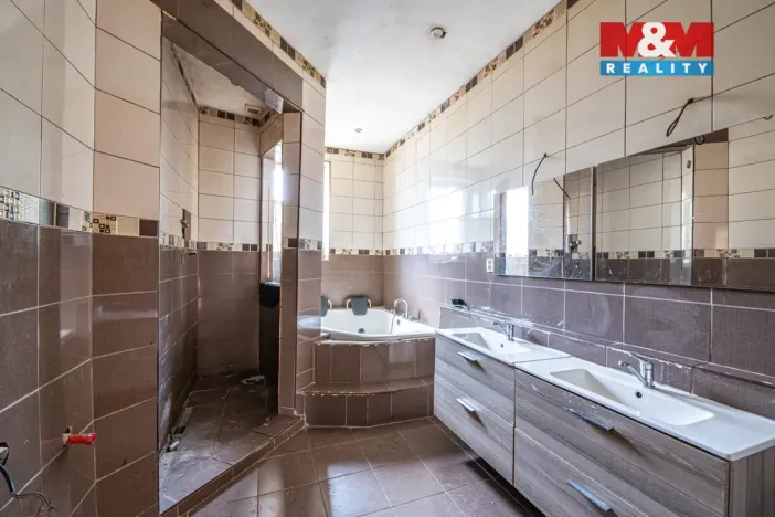 Prodej rodinného domu, Nový Bor - Arnultovice, Myslbekova, 280 m2