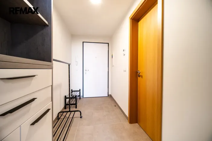 Pronájem bytu 1+kk, Praha - Vysočany, Smržových, 31 m2