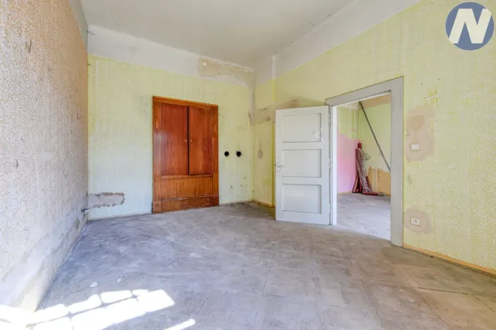 Prodej komerční nemovitosti, Holoubkov, 812 m2