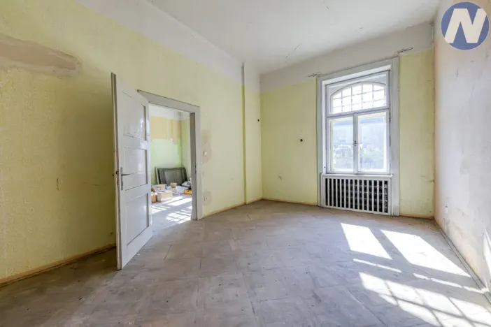 Prodej komerční nemovitosti, Holoubkov, 812 m2