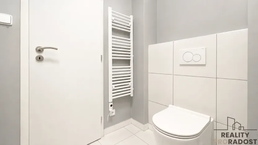 Pronájem bytu 1+kk, Praha - Žižkov, Milíčova, 34 m2