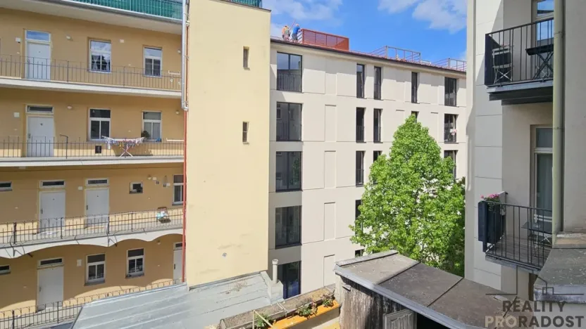 Pronájem bytu 1+kk, Praha - Žižkov, Milíčova, 34 m2