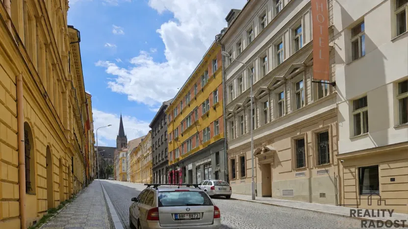 Pronájem bytu 1+kk, Praha - Žižkov, Milíčova, 34 m2