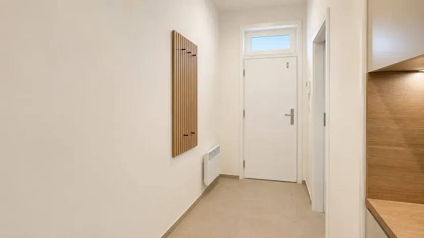 Pronájem bytu 1+kk, Praha - Žižkov, Milíčova, 34 m2