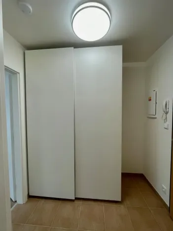 Pronájem bytu 1+kk, Praha - Lhotka, 34 m2