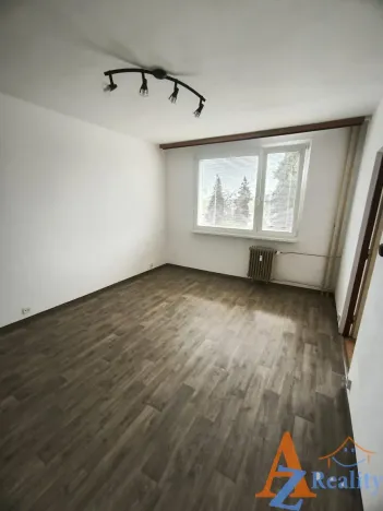 Pronájem bytu 1+1, Chomutov, Jirkovská, 35 m2