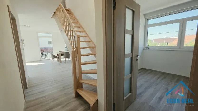 Pronájem bytu 4+kk, Herink, U Kovárny, 165 m2