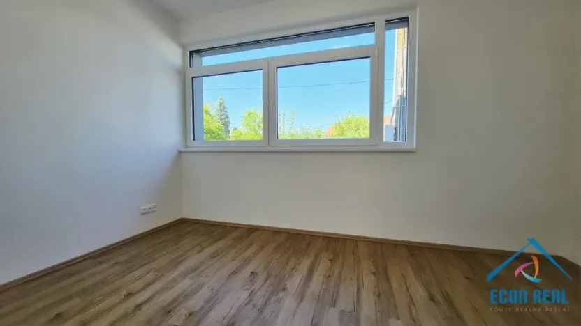 Pronájem obchodního prostoru, Herink, U Kovárny, 92 m2