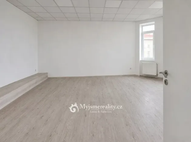 Pronájem kanceláře, Znojmo, Bezručova, 65 m2