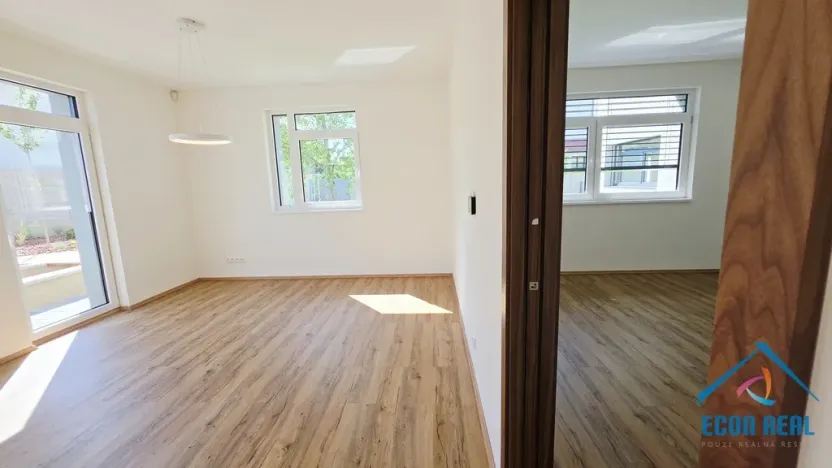 Pronájem kanceláře, Herink, U Kovárny, 55 m2