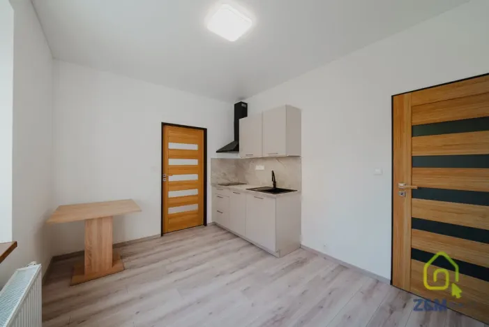 Prodej bytu 1+1, Dalovice, Májová, 30 m2