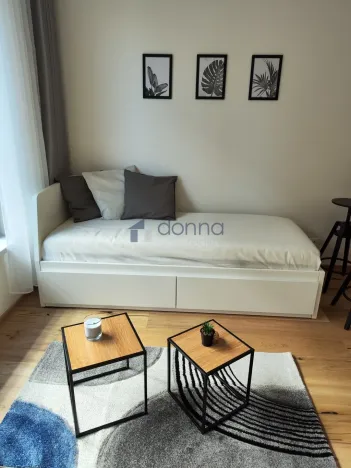 Pronájem bytu 1+kk, Praha, Sokolovská, 28 m2