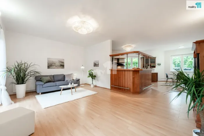 Prodej rodinného domu, Praha - Lhotka, Vzdušná, 420 m2
