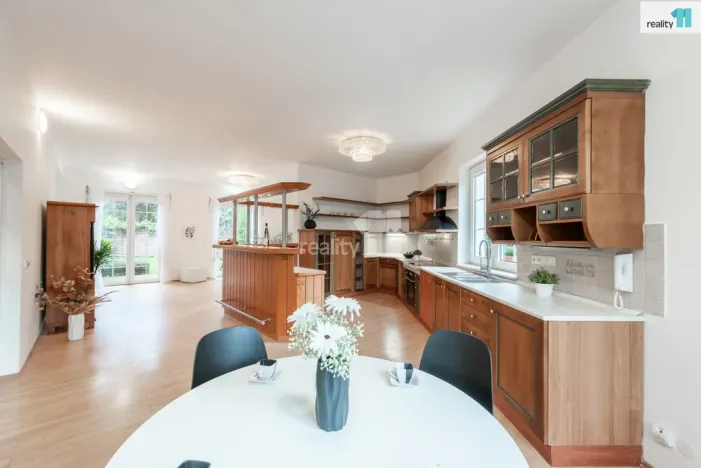 Prodej rodinného domu, Praha - Lhotka, Vzdušná, 420 m2