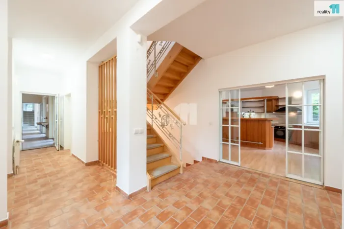 Prodej rodinného domu, Praha - Lhotka, Vzdušná, 420 m2