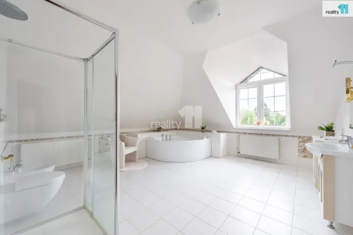Prodej rodinného domu, Praha - Lhotka, Vzdušná, 420 m2