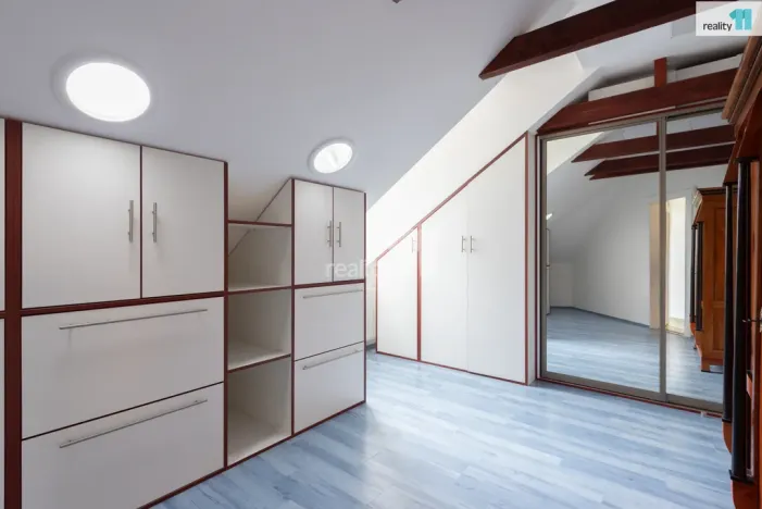 Prodej rodinného domu, Praha - Lhotka, Vzdušná, 420 m2