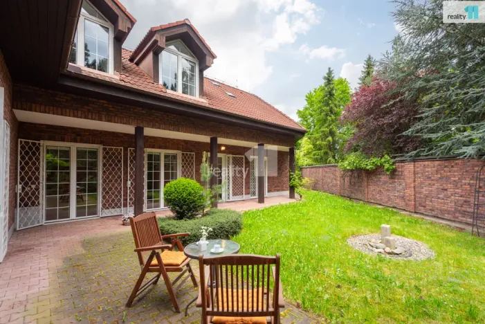 Prodej rodinného domu, Praha - Lhotka, Vzdušná, 420 m2