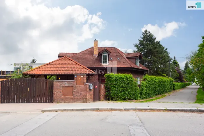 Prodej rodinného domu, Praha - Lhotka, Vzdušná, 420 m2