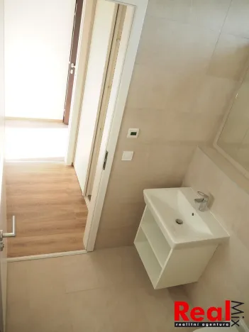 Pronájem bytu 1+kk, Brno - Přízřenice, Moravanská, 34 m2
