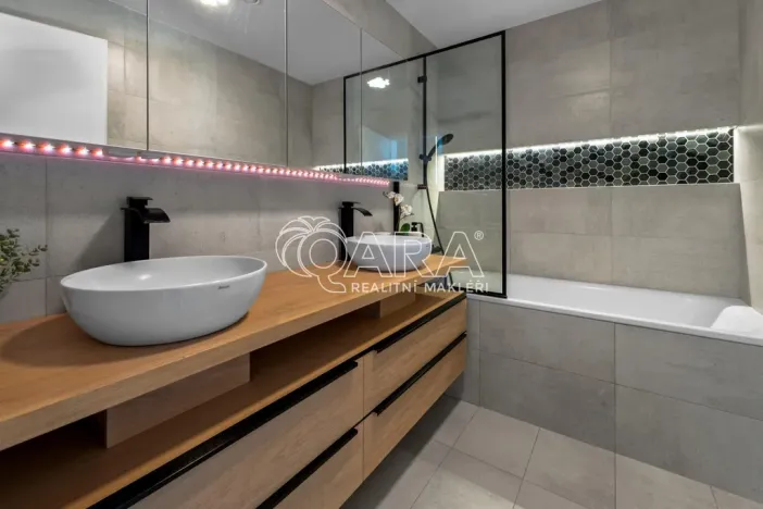 Pronájem bytu 3+kk, Praha - Karlín, Breitfeldova, 76 m2