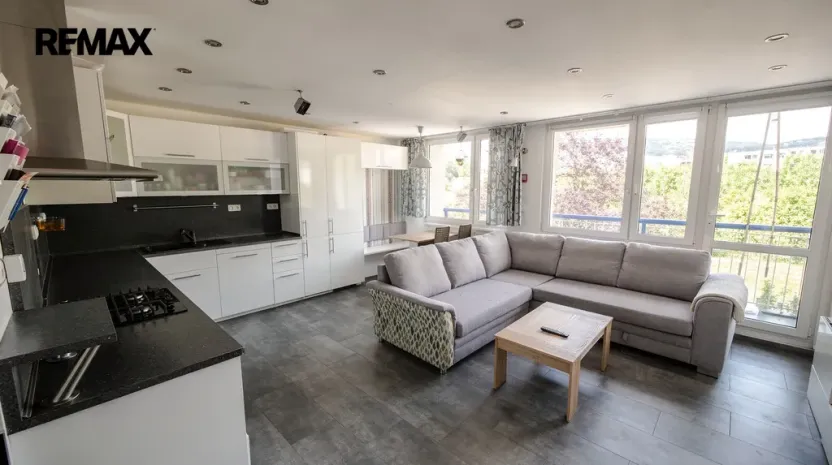 Prodej bytu 3+kk, Praha - Háje, Cyprichova, 75 m2