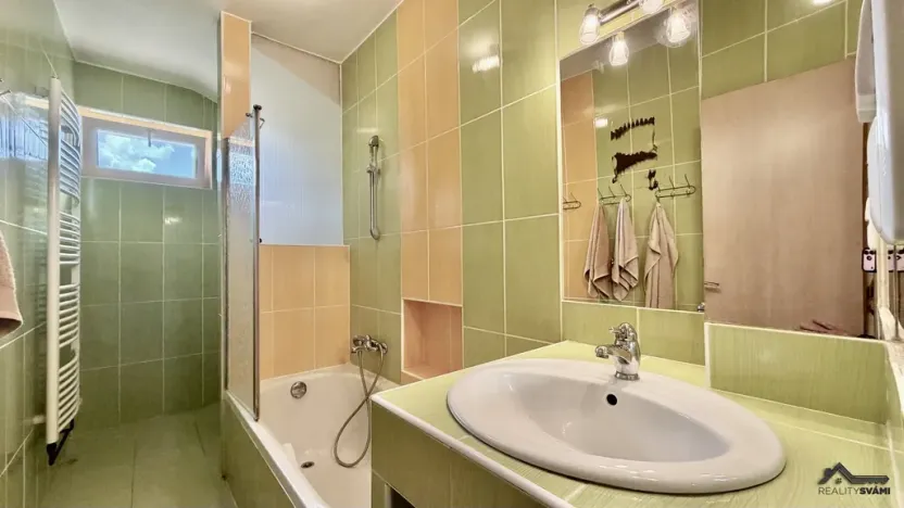 Prodej rodinného domu, Hroznová Lhota, 199 m2